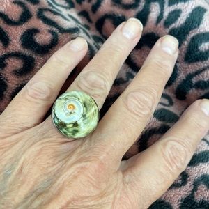 Shell & sterling silver ring